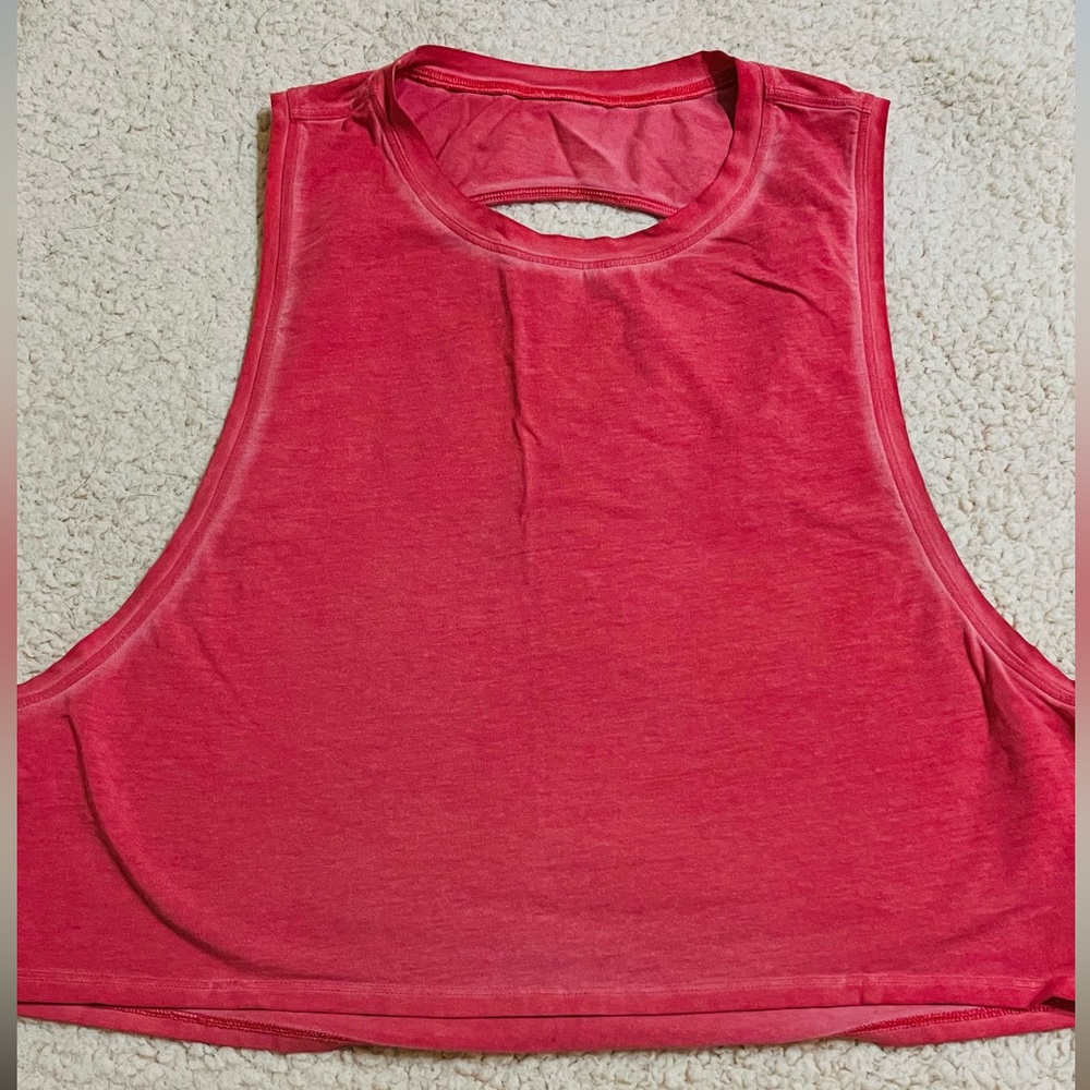 Lululemon muscle crop tank